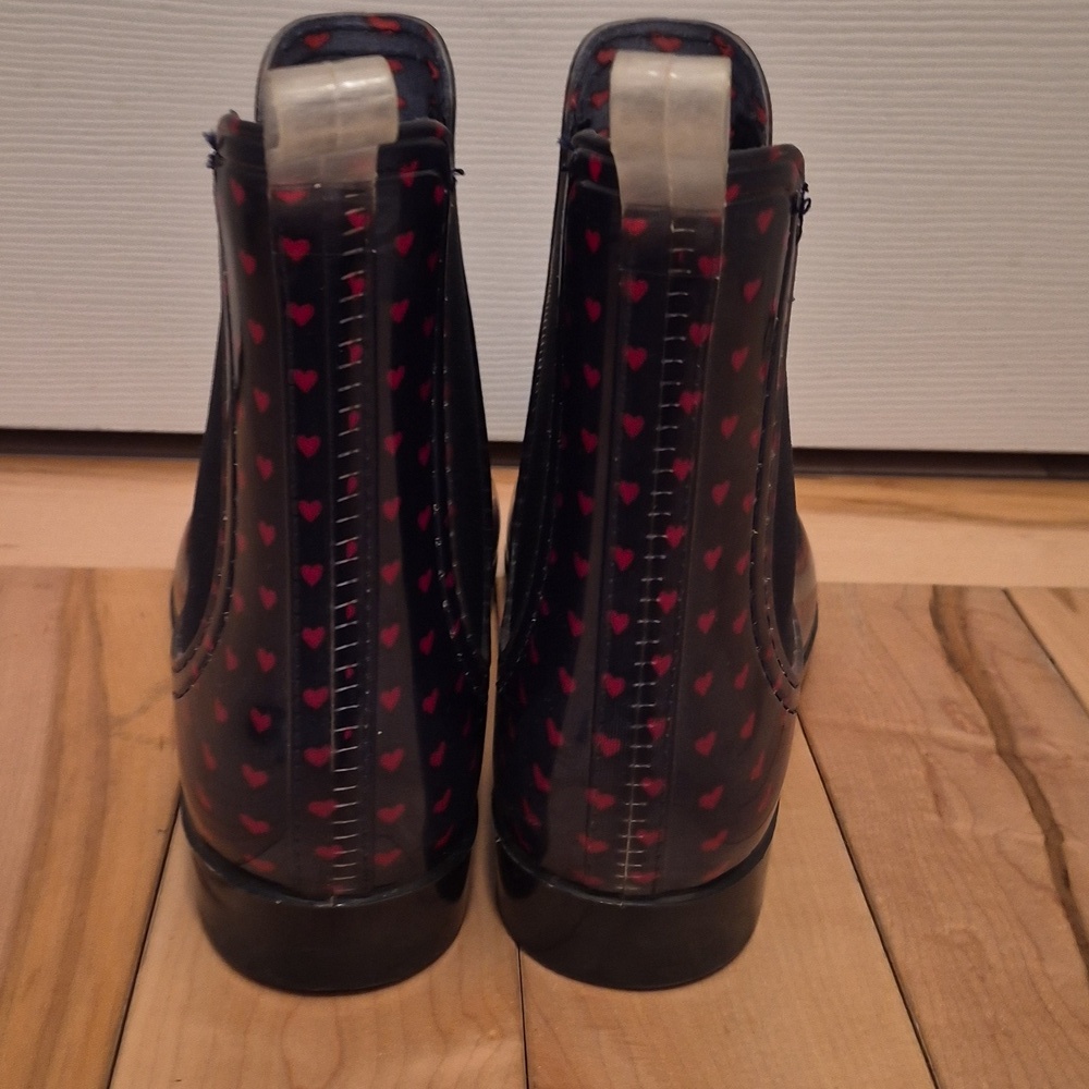 Henry Ferrera Women's Size 10 Stylish Black and Red Heart Ankle Rain Boots - Picture 4 of 7